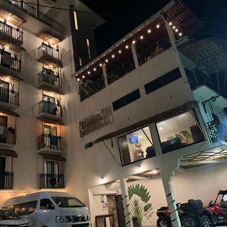 Hotel Cafenaranja Хилитла Экстерьер фото