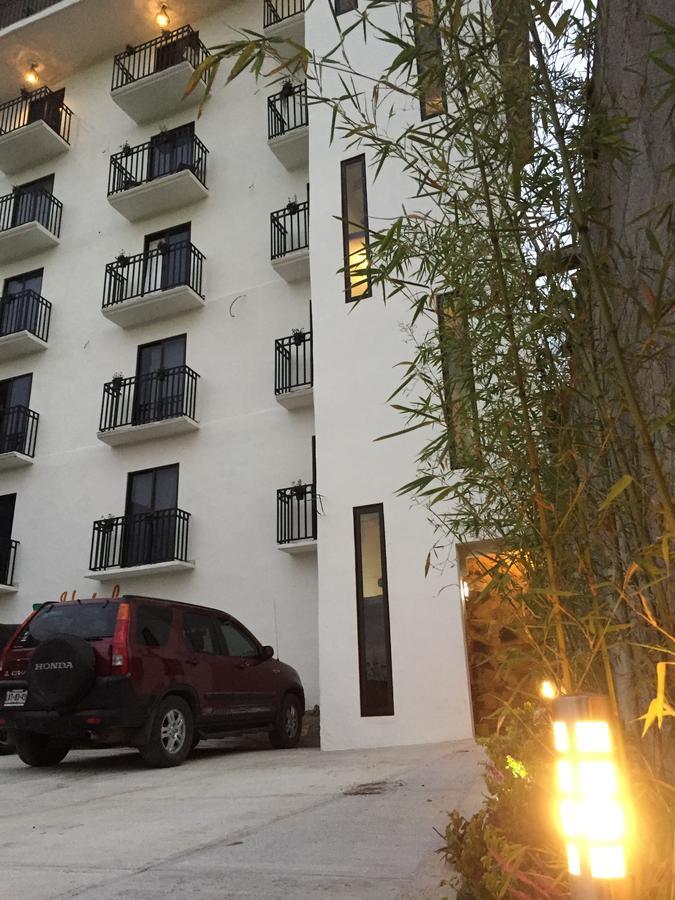 Hotel Cafenaranja Хилитла Экстерьер фото