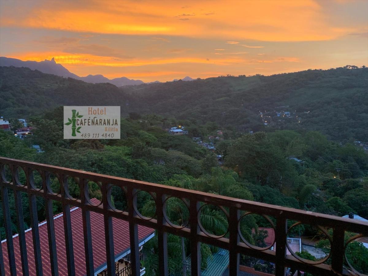 Hotel Cafenaranja Хилитла Экстерьер фото